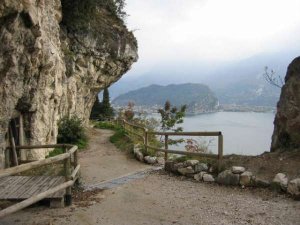 Walking on Garda Lake - Photos 17