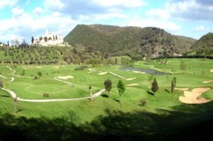 Agri&Golf vi accompagnerà presso i celebri golf club di Antognolla, Lamborghini in Panicale e Golf Club di Perugia