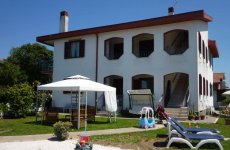 Besuchen Sie Villa florida bed & breakfast Seite in Ardea