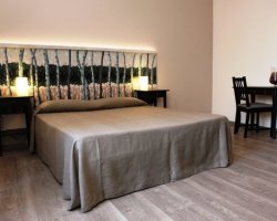 STEFANO D'ASCENZO is the owner of Portico d'ottavia rooms