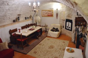 Foto antico appartamento in pietra caldo,raffinato e accogliente