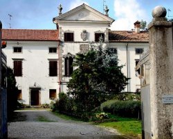 Gianfranco D'atri is a discipuli of Bed and breakfast villa ottelio